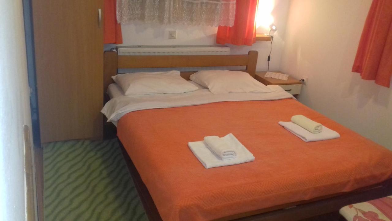 Guesthouse Ukus Durmitora Žabljak Exteriör bild
